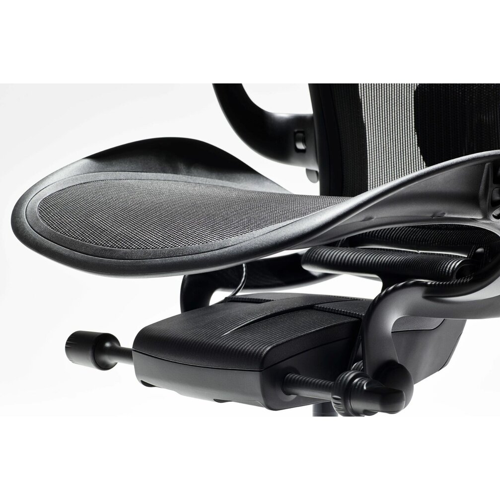 Herman Miller Aeron graphite veľkosť B